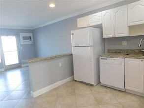2850 NE 32nd St in Fort Lauderdale, FL - Building Photo - Building Photo