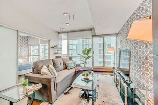 135-113 13 Ave SW in Calgary, AB - Building Photo