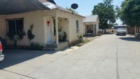 2131 Kentucky St in Bakersfield, CA - Foto de edificio - Building Photo