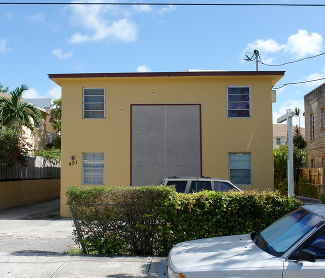 451 SW 3rd St in Miami, FL - Building Photo - Building Photo