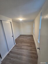 2 Park St in Plainville, CT - Building Photo - Building Photo