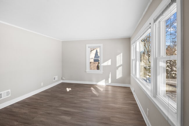 5604 S Madison Ave in Countryside, IL - Building Photo - Building Photo