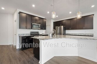 143 Blanchard Ct in Bloomingdale, IL - Building Photo - Building Photo