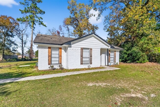 23567 Pine Forest Dr in New Caney, TX - Building Photo - Building Photo