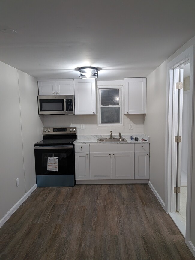 82 Seaside Ave