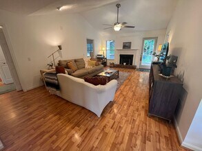 2701 Airwood Dr in Nashville, TN - Building Photo - Building Photo