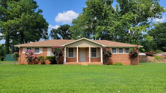 property at 6408 Robinhood Ln NW