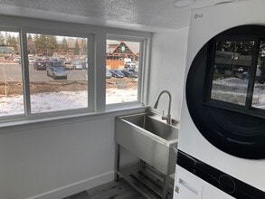 3581 Bill Ave in South Lake Tahoe, CA - Building Photo - Building Photo