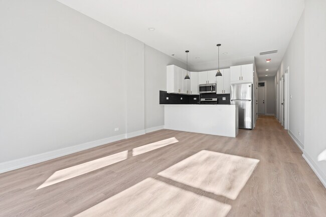 2540 W Cortez St in Chicago, IL - Building Photo - Building Photo