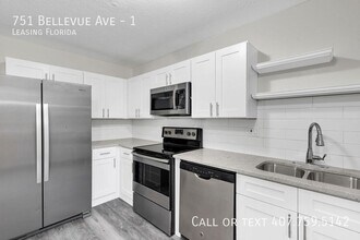 751 Bellevue Ave in Daytona Beach, FL - Foto de edificio - Building Photo