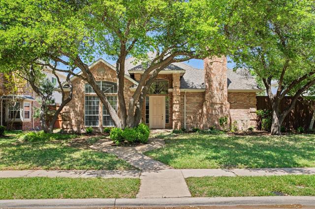 4601 Adrian Way in Plano, TX - Foto de edificio
