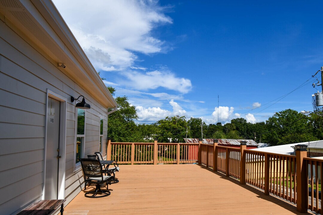 153 1st St S in Wiggins, MS - Foto de edificio