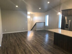 5856 Deb Dr W in West Fargo, ND - Building Photo - Building Photo