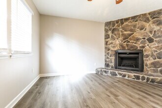 2194 Cherokee Valley Cir in Lithonia, GA - Building Photo - Building Photo