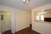 132 Brenda Dr photo'
