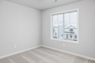 1518 High Rd in Norwalk, IA - Building Photo - Building Photo