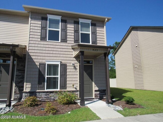 property at 423 Sullivan Loop Rd