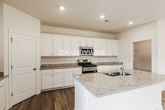 1240 Arnhem Dr in Hampton, GA - Building Photo - Building Photo