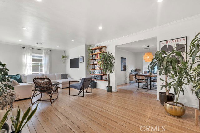 property at 5727 Colbath Ave