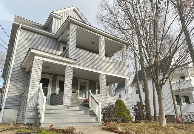 32 Lancaster Rd, Unit 32 Lancaster Road in West Hartford, CT - Foto de edificio - Building Photo