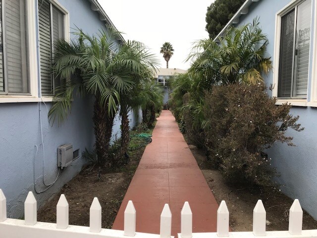 1005 Ashland Ave in Santa Monica, CA - Building Photo - Building Photo