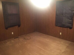 12619 W Capital Ave in Wood River, NE - Building Photo - Building Photo