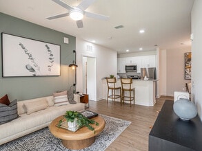 Caroline in Lakeland, FL - Foto de edificio - Building Photo