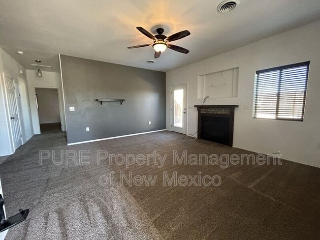 2208 E Ranch Dr in Farmington, NM - Building Photo - Building Photo