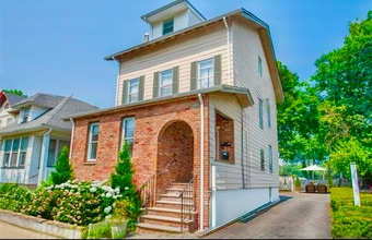 45 Essex Ave, Unit 3BR, 3BA- Maplewood in Maplewood, NJ - Building Photo - Building Photo