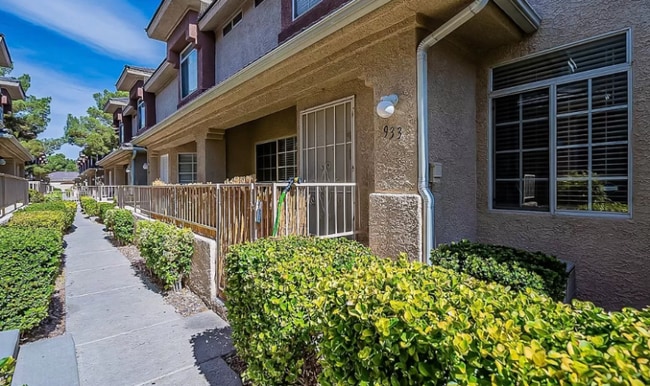 property at 933 Dusty Creek St