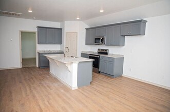 1324 Bajada St in Midland, TX - Building Photo - Building Photo