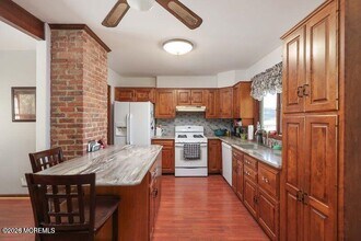 47-49 Appleton Ave in Leonardo, NJ - Building Photo - Building Photo