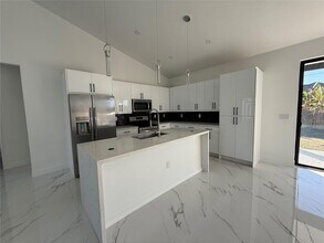 2620 NE 22nd Ave in Cape Coral, FL - Building Photo - Building Photo