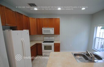 220 Lake Monterey Cir in Boynton Beach, FL - Building Photo - Building Photo