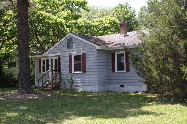 1042 Barlen Dr in Richmond, VA - Foto de edificio - Building Photo