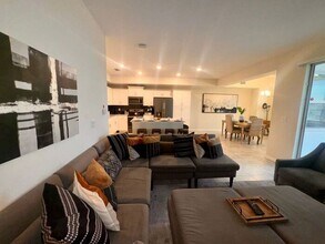 3150 Paradox Cir in Kissimmee, FL - Building Photo - Building Photo