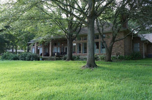 355 Beachside Dr in Trinidad, TX - Building Photo - Building Photo