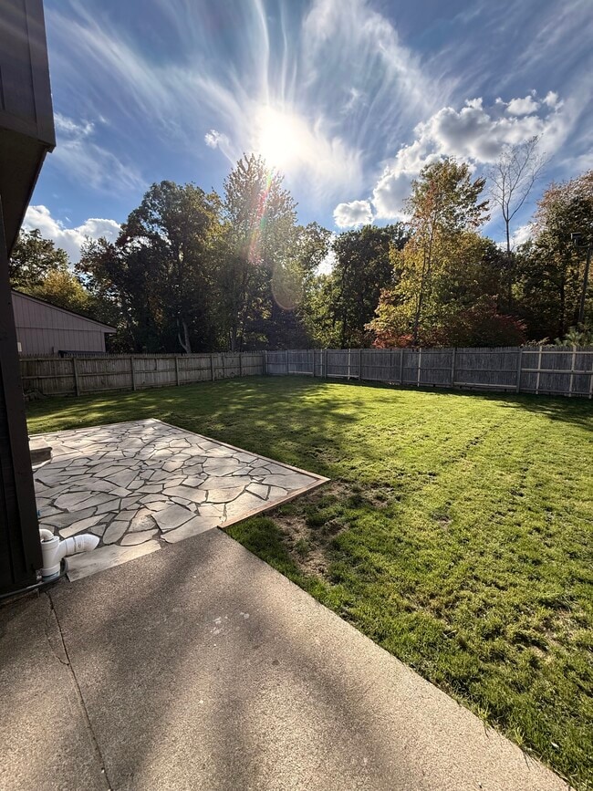 827 Woods Ct in Walled Lake, MI - Building Photo - Building Photo