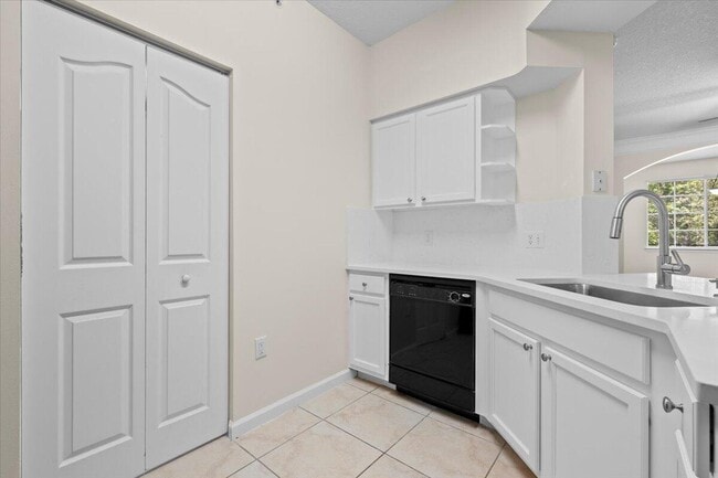 6203 Myrtlewood Cir W in Palm Beach Gardens, FL - Building Photo - Building Photo