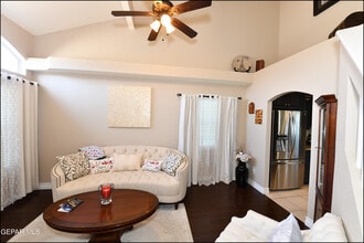 5060 Silver Sands Ave in El Paso, TX - Building Photo - Building Photo