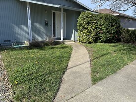 663 Cordelia Dr in Santa Rosa, CA - Building Photo