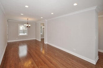 117 Wilshire Dr in Wheeling, IL - Building Photo - Building Photo