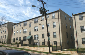 5-29 46th St SE in Washington, DC - Building Photo - Building Photo