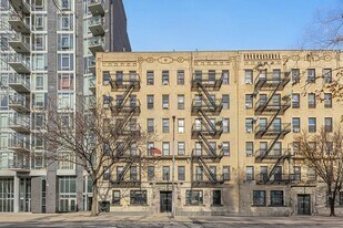 195 S 4th St, Unit D4 in Brooklyn, NY - Building Photo