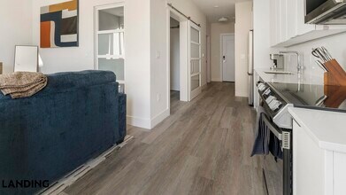 2005 11th St NW, Unit 202 in Washington, DC - Building Photo - Building Photo