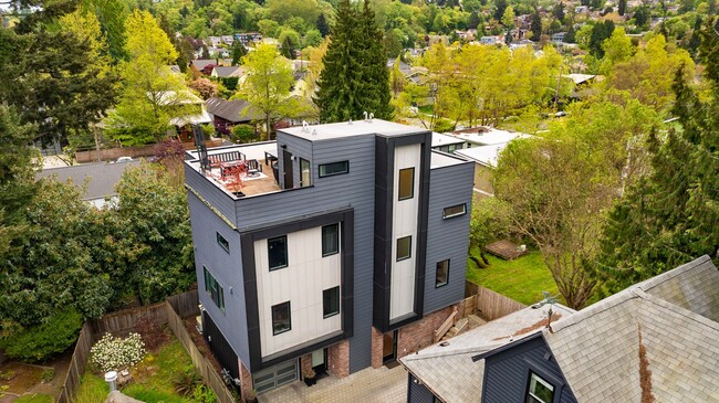 312 27th Ave E in Seattle, WA - Building Photo - Building Photo