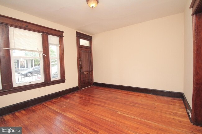 5269 Ridge Ave in Philadelphia, PA - Building Photo - Building Photo