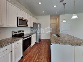 4536 Reisswood Loop in Palmetto, FL - Building Photo - Building Photo