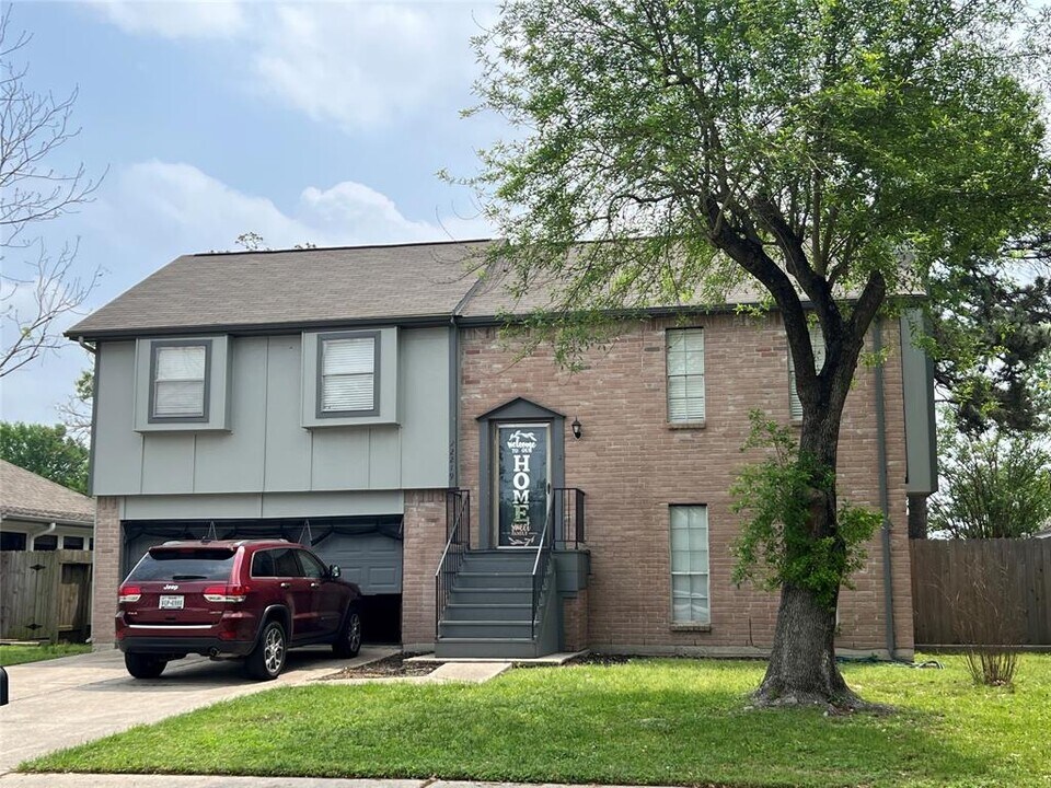 12219 Taylors Crossing Dr in Tomball, TX - Building Photo