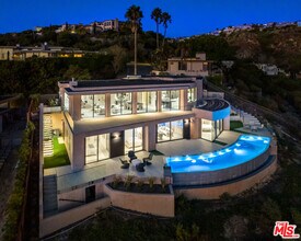 1218 Coronado Dr in Laguna Beach, CA - Building Photo - Building Photo